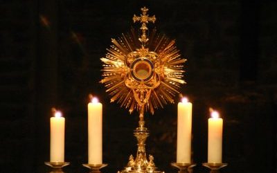 Adoration du Saint Sacrement et Confessions
